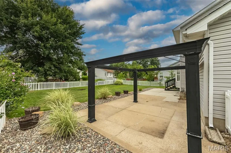 428 Chelsea Way Drive, St Charles, MO 63304 — listing photo 36 of 42