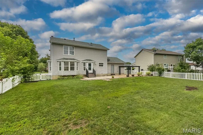 428 Chelsea Way Drive, St Charles, MO 63304 — listing photo 39 of 42