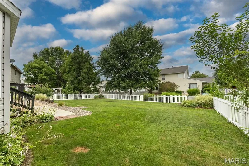 428 Chelsea Way Drive, St Charles, MO 63304 — listing photo 40 of 42