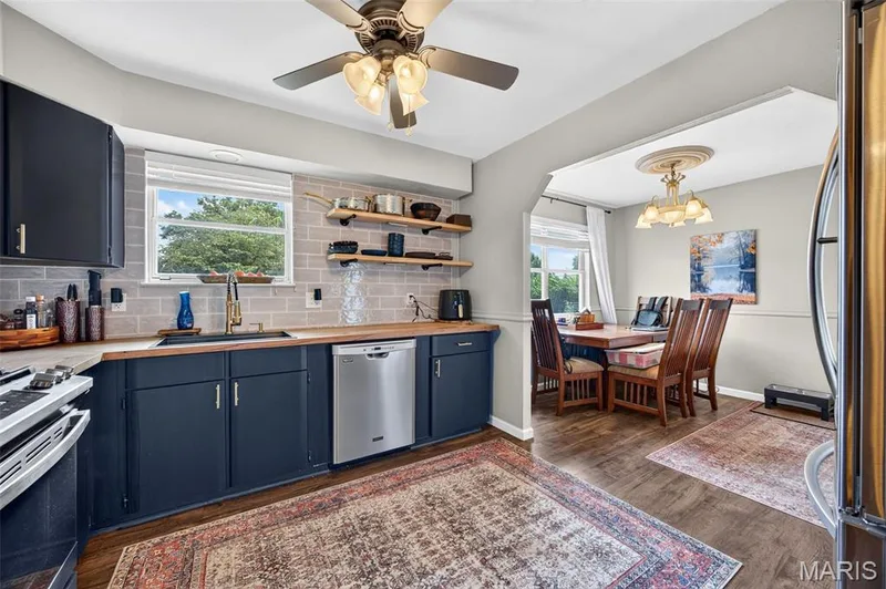 2992 Brooklands Way, St Charles, MO 63303 — listing photo 2 of 35