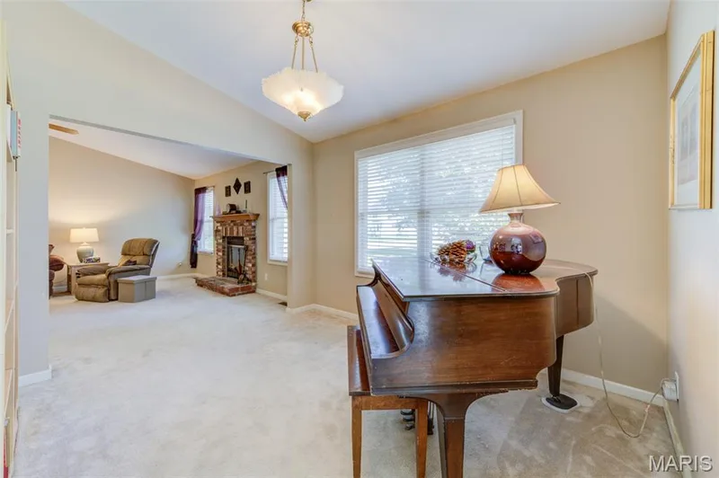 1236 Saint Matthew Avenue, O'Fallon, MO 63366 — listing photo 10 of 41