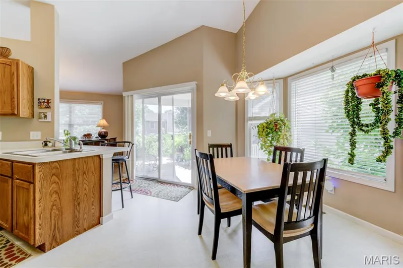 1236 Saint Matthew Avenue, O'Fallon, MO 63366 — listing photo 12 of 41