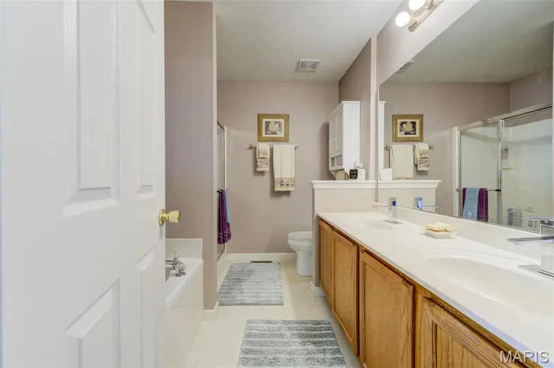 1236 Saint Matthew Avenue, O'Fallon, MO 63366 — listing photo 18 of 41