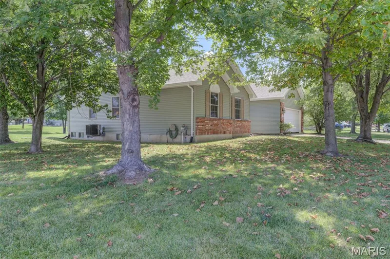 1236 Saint Matthew Avenue, O'Fallon, MO 63366 — listing photo 25 of 41