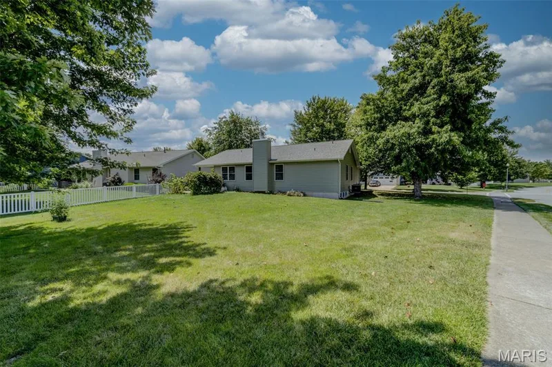 1236 Saint Matthew Avenue, O'Fallon, MO 63366 — listing photo 29 of 41
