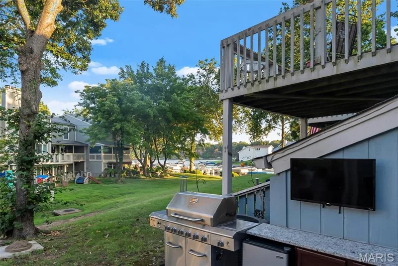 43 Breezy Knoll Lane, Lake St. Louis, MO 63367 — listing photo 17 of 40