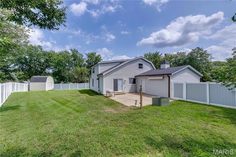 11 Victoria Square, St Peters, MO 63376 — listing photo 20 of 26