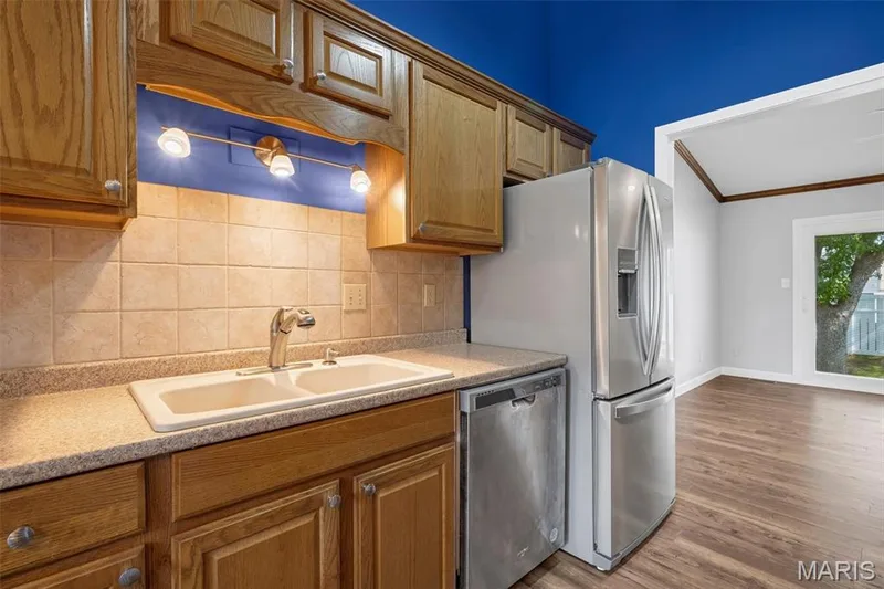 1637 Rosewall Drive #B, St Charles, MO 63303 — listing photo 7 of 33