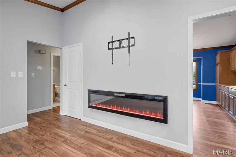 1637 Rosewall Drive #B, St Charles, MO 63303 — listing photo 11 of 33