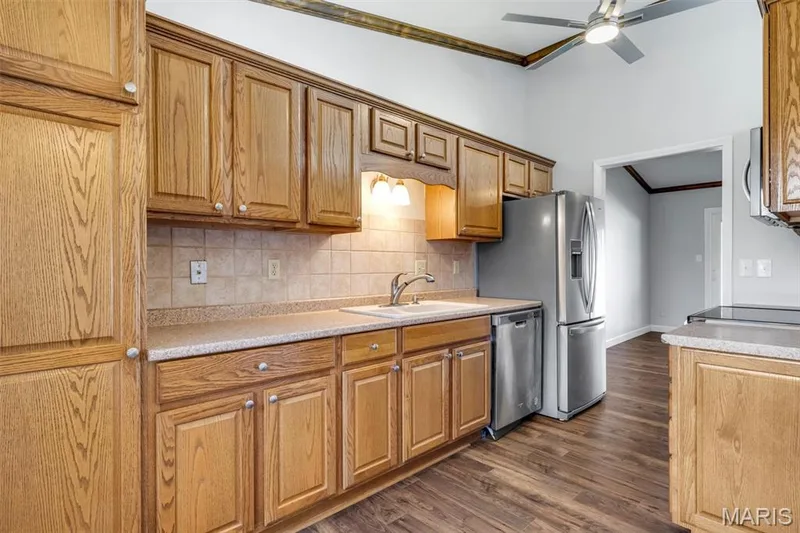 1637 Rosewall Drive #B, St Charles, MO 63303 — listing photo 7 of 38