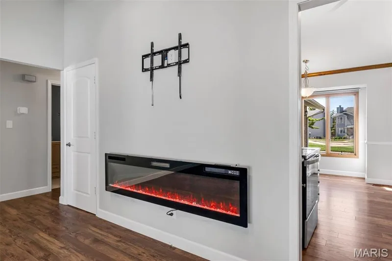 1637 Rosewall Drive #B, St Charles, MO 63303 — listing photo 15 of 38
