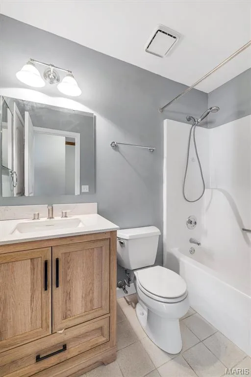Full Bathroom 2 of 3 — 1637 Rosewall Drive #B, St Charles, MO 63303