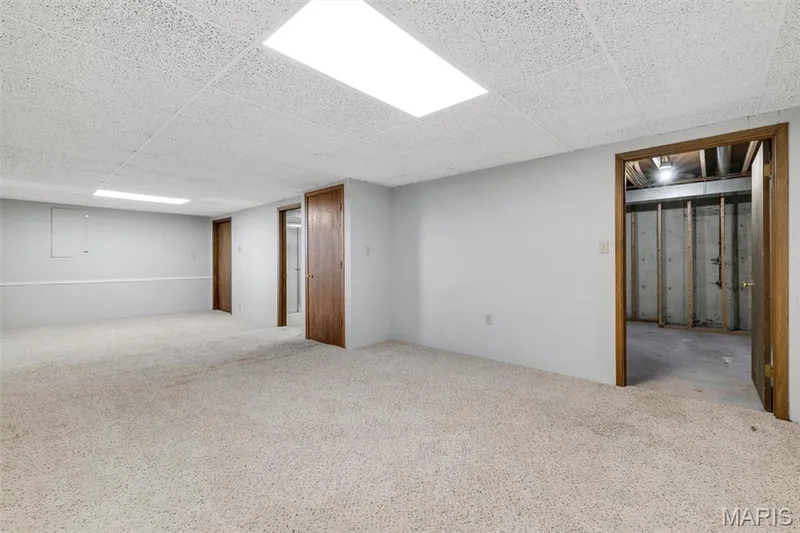 1637 Rosewall Drive #B, St Charles, MO 63303 — listing photo 28 of 38