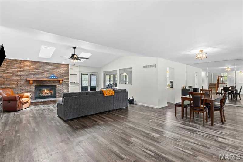 3 Harbor Point Court, Lake St. Louis, MO 63367 — listing photo 3 of 47