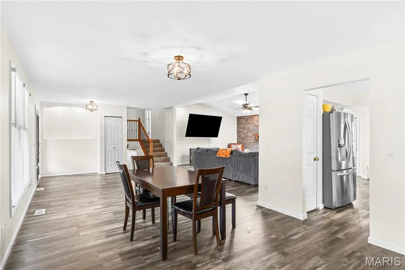 3 Harbor Point Court, Lake St. Louis, MO 63367 — listing photo 9 of 47