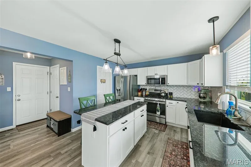 110 Riverfrost Court, O'Fallon, MO 63366 — listing photo 18 of 47