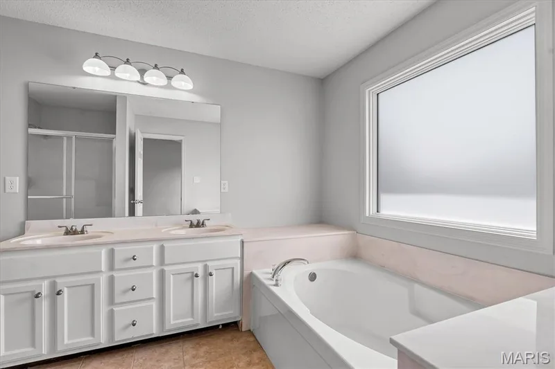 7196 Heald Drive, O'Fallon, MO 63368 — listing photo 11 of 35