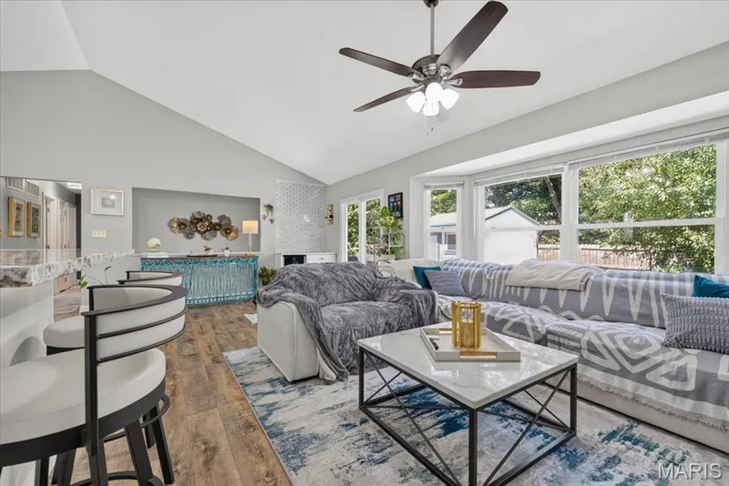 110 Barrington Drive, St Peters, MO 63376 — listing photo 6 of 46