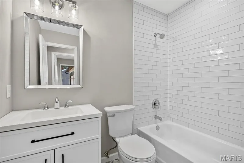 231 Laurelwood Drive, St Peters, MO 63376 — listing photo 13 of 27