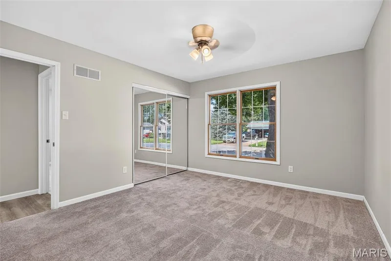 231 Laurelwood Drive, St Peters, MO 63376 — listing photo 16 of 27