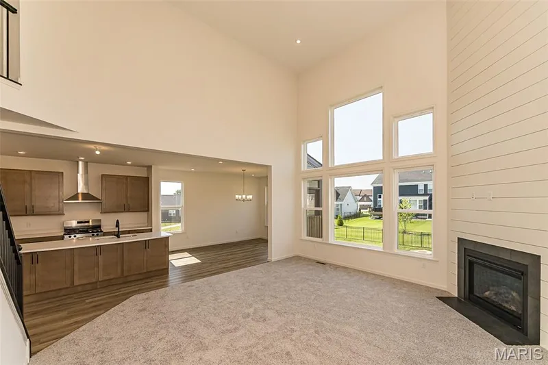 328 Kingsbarns Court, Dardenne Prairie, MO 63368 — listing photo 12 of 51