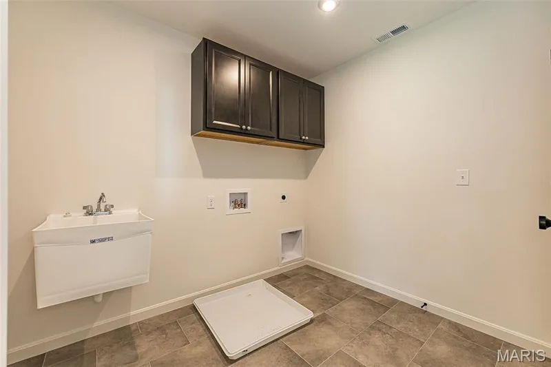 328 Kingsbarns Court, Dardenne Prairie, MO 63368 — listing photo 23 of 51