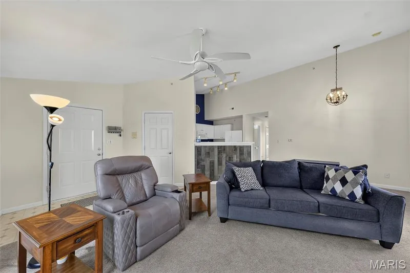 618 Homerun Drive, O'Fallon, MO 63366 — listing photo 8 of 42