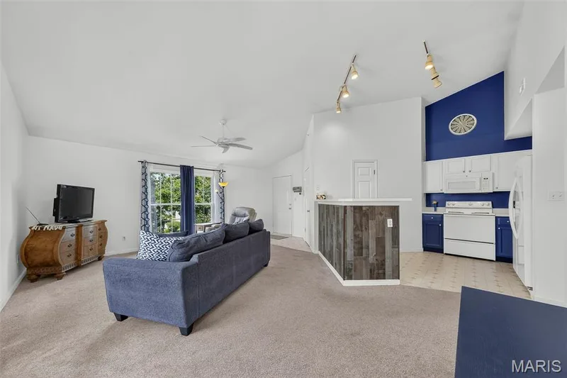 618 Homerun Drive, O'Fallon, MO 63366 — listing photo 10 of 42