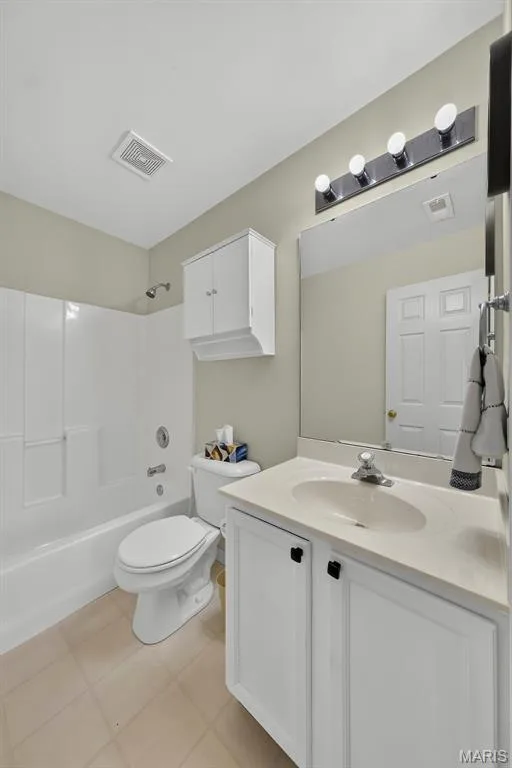 Second full bath — 618 Homerun Drive, O'Fallon, MO 63366
