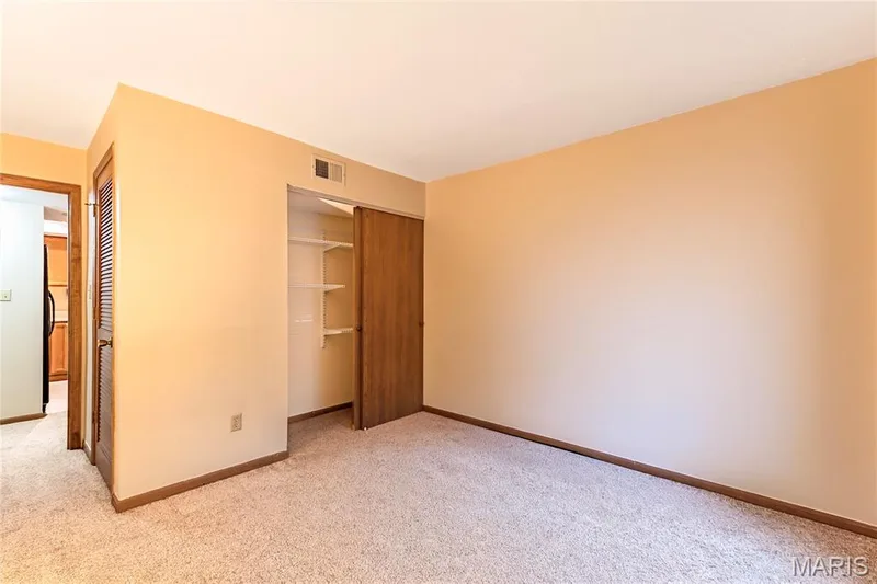 Or make this bedroom into your home office, den, or whatever you desire. — 1440 Heritage Landing #105, St Charles, MO 63303