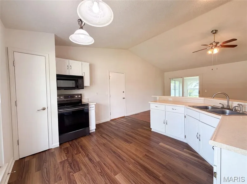 virtually staged — 1354 Great Warrior Drive, O'Fallon, MO 63366
