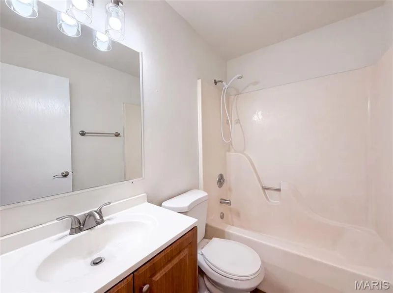1354 Great Warrior Drive, O'Fallon, MO 63366 — listing photo 9 of 17