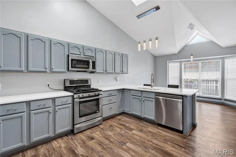Updated Kitchen — 2029 Chapel Hill Crossing, St Peters, MO 63376