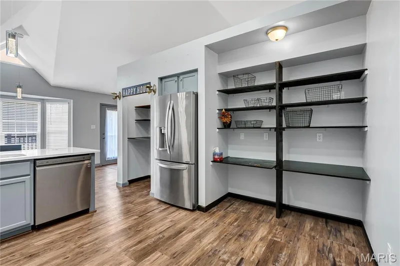 2029 Chapel Hill Crossing, St Peters, MO 63376 — listing photo 7 of 32