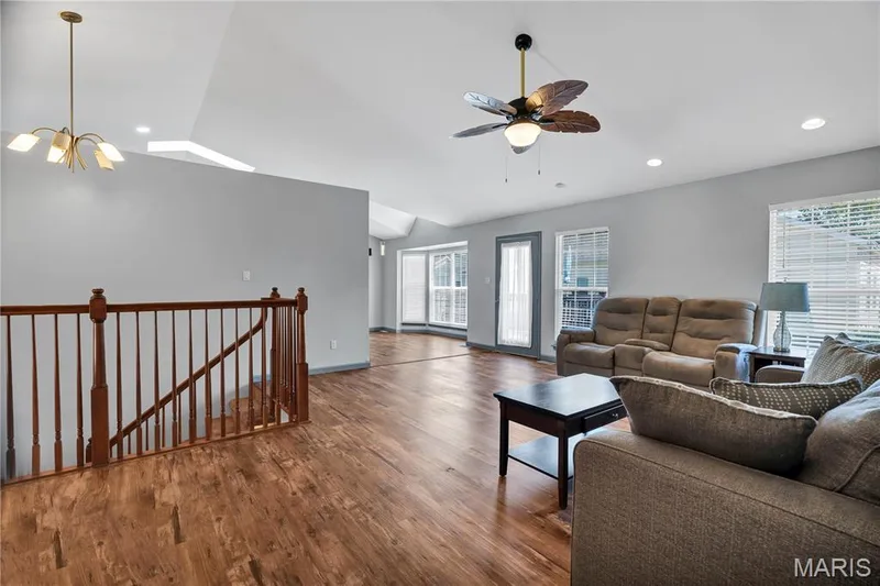 2029 Chapel Hill Crossing, St Peters, MO 63376 — listing photo 8 of 32