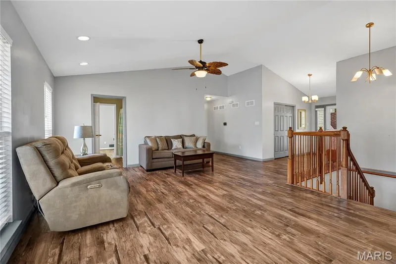 2029 Chapel Hill Crossing, St Peters, MO 63376 — listing photo 11 of 32