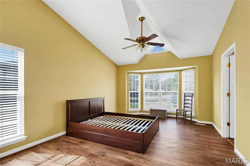 Spacious Primary Suite with large walk-in closet and luxury bath — 2029 Chapel Hill Crossing, St Peters, MO 63376