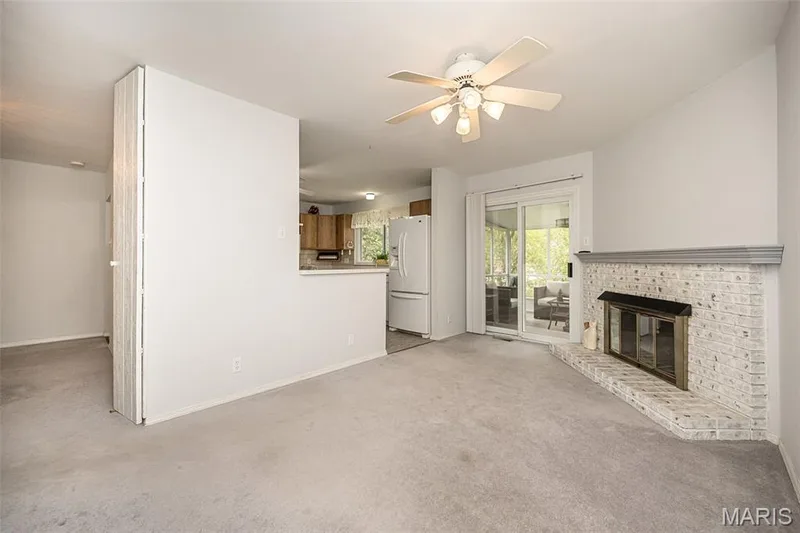 36 Park Charles Boulevard N, St Peters, MO 63376 — listing photo 14 of 53