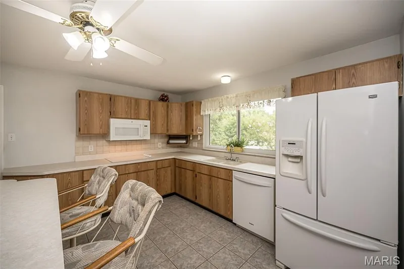 36 Park Charles Boulevard N, St Peters, MO 63376 — listing photo 19 of 53
