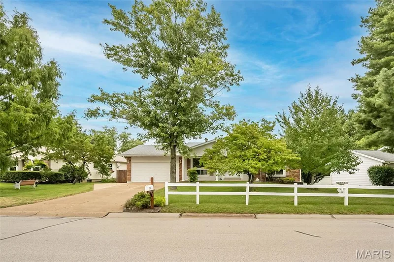 36 Park Charles Boulevard N, St Peters, MO 63376 — listing photo 46 of 53