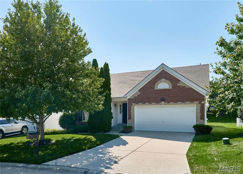 556 Boulder River Drive, St Charles, MO 63368 — listing photo 2 of 30