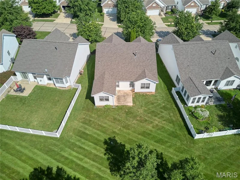 556 Boulder River Drive, St Charles, MO 63368 — listing photo 3 of 30