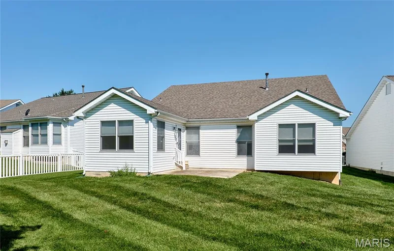 556 Boulder River Drive, St Charles, MO 63368 — listing photo 5 of 30