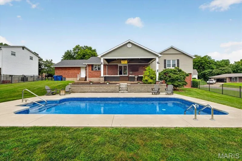 20 Shawnee Drive, St Charles, MO 63301 — listing photo 9 of 65