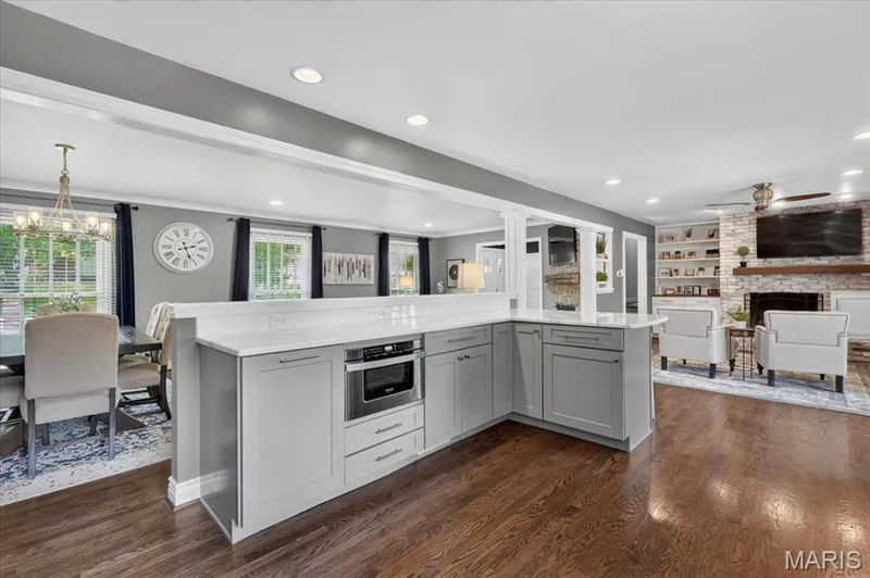 20 Shawnee Drive, St Charles, MO 63301 — listing photo 31 of 65