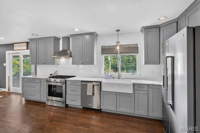 20 Shawnee Drive, St Charles, MO 63301 — listing photo 34 of 65