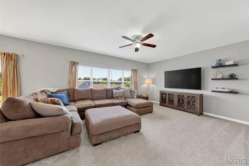 302 Pecan Bluffs Drive, Wentzville, MO 63385 — listing photo 7 of 63