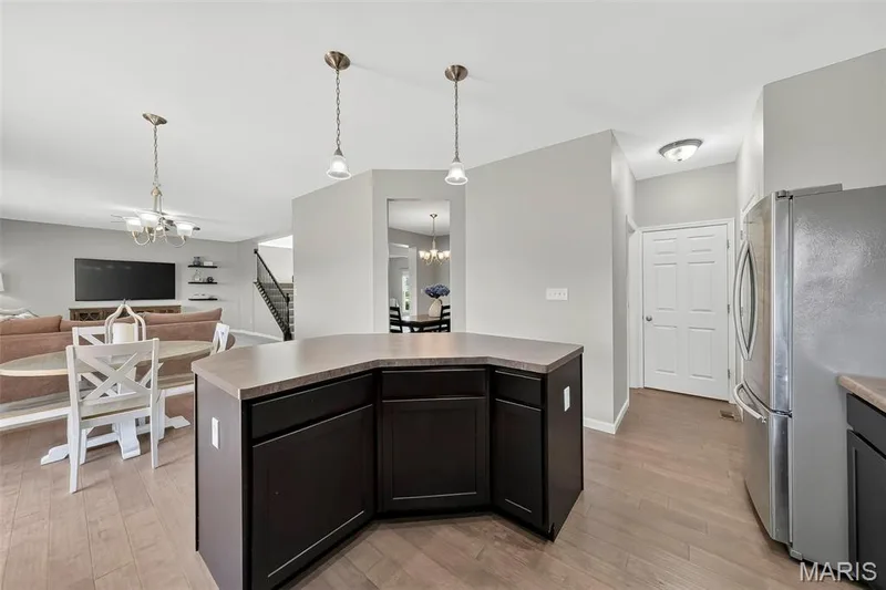 302 Pecan Bluffs Drive, Wentzville, MO 63385 — listing photo 27 of 63