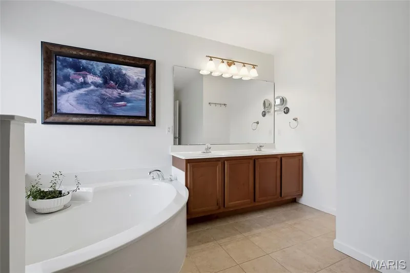 2039 Saint Madeleine Drive, Dardenne Prairie, MO 63368 — listing photo 16 of 39