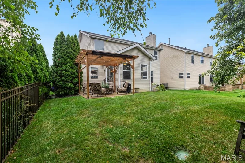 2039 Saint Madeleine Drive, Dardenne Prairie, MO 63368 — listing photo 27 of 39